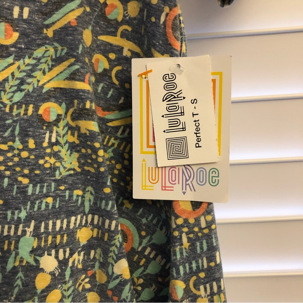 NWT LuLaRoe Perfect-T - Picture 3 of 4